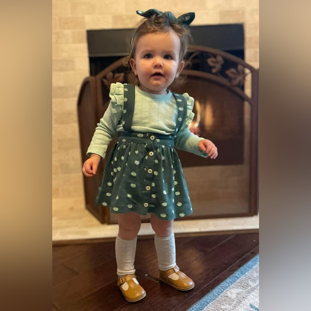 Kate Quinn Pointelle Green Flutter Shirt, Apple Print Skirt & Bow Headband
